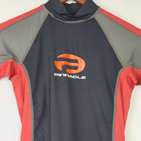 Pinnacle Men's Boy's Shorts Sleeve Rash Guard Size S NWT - Picture 4 of 10